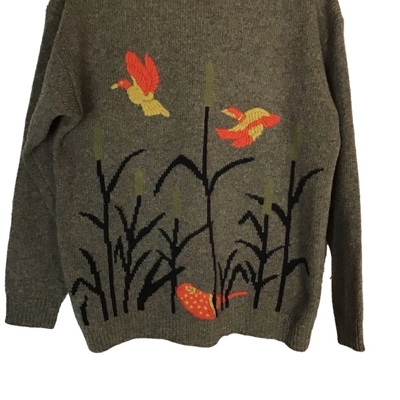 Vintage Mayon Lambwool Sweater Made in Hong Kong - Picture 5 of 9